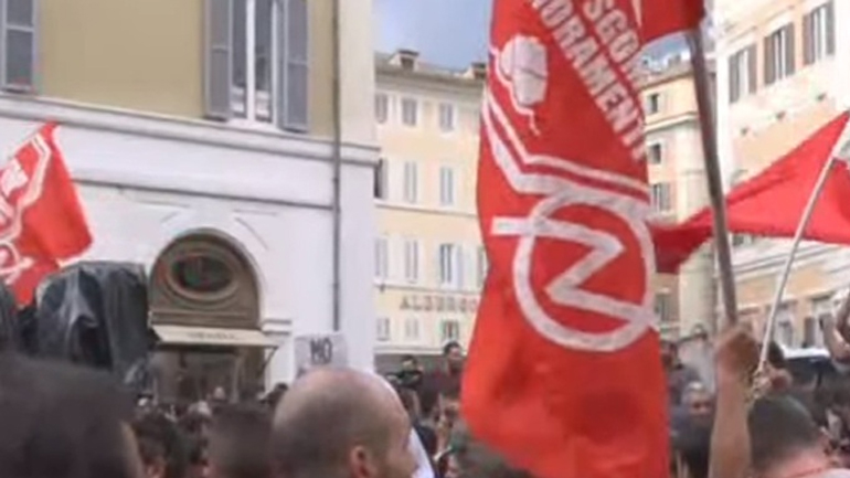 Ρώμη: Διαδήλωση εναντίον του Ρέντσι