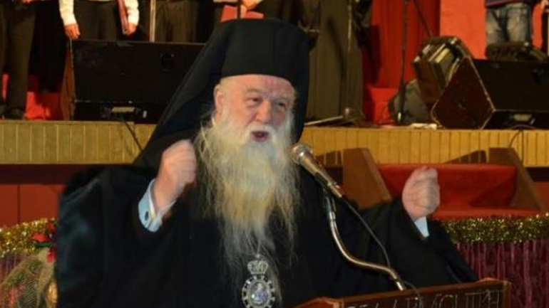 «Aντάρτικο» Αμβρόσιου: Πένθιμα θα χτυπήσουν οι καμπάνες το Σάββατο στο Αίγιο λόγω… Φίλη