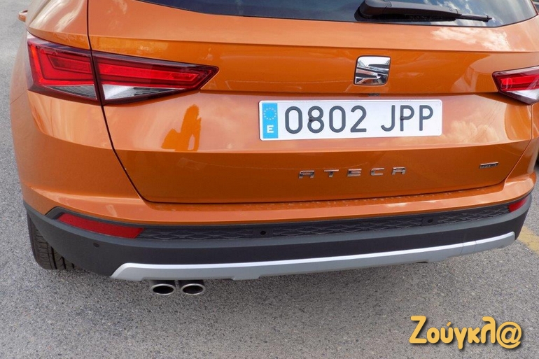 Τα πρώτα αυτοκίνητα ήρθαν για να καλύψουν ανάγκες της εισαγωγικής εταιρείας...