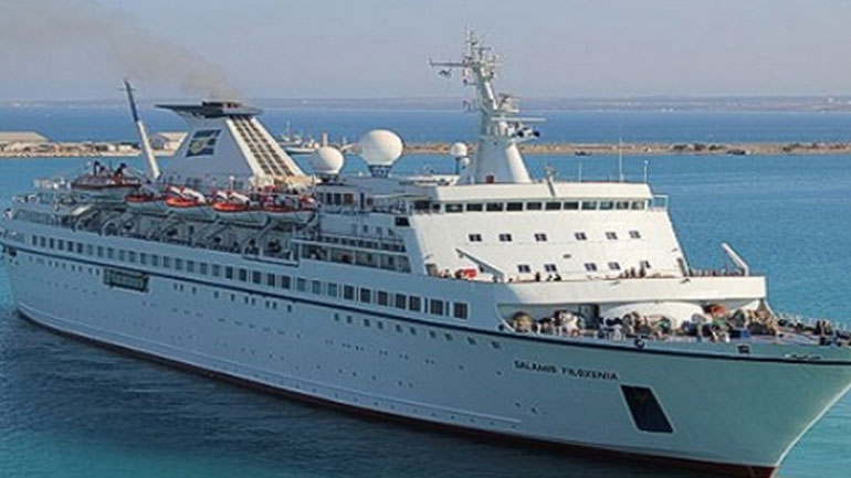 Aφίξεις δύο κρουαζιερόπλοιων στο Βόλο