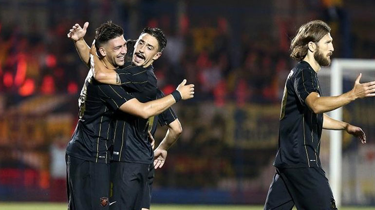 Super League: Τρίποντο κορυφής ψάχνει η ΑΕΚ απέναντι στον Ηρακλή