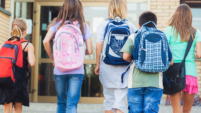 Προσοχή στις βαριές σχολικές τσάντες!