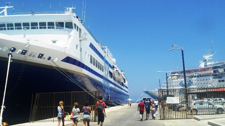 Ρόδος: Γεμάτος κρουαζιερόπλοια και ο Οκτώβριος