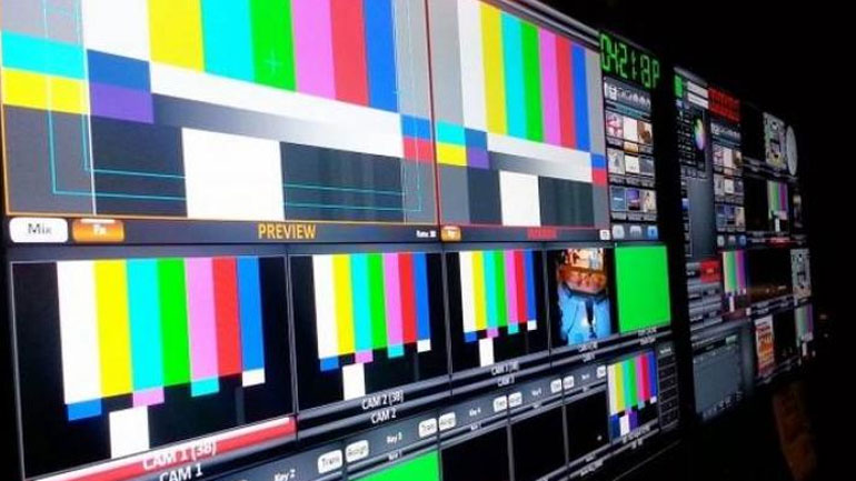 Μπούμερανγκ για τον Τσίπρα οι τηλεοπτικές άδειες