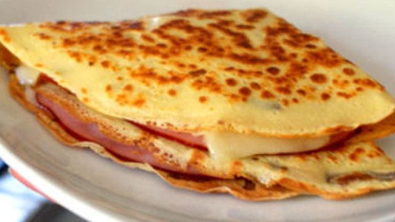 Κρέπες με ζαμπόν και κρέμα γάλακτος