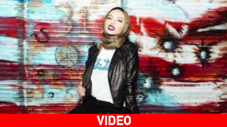 Mουσουλμάνα με μαντίλα φιγουράρει στις σελίδες του «Playboy»