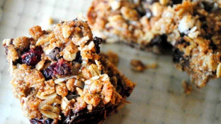 Μπάρες δημητριακών για μαμάδες που θηλάζουν