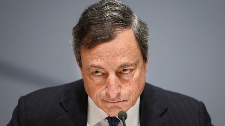 Επιμένει στα χαμηλά επιτόκια ο Ντράγκι κόντρα στη Γερμανία