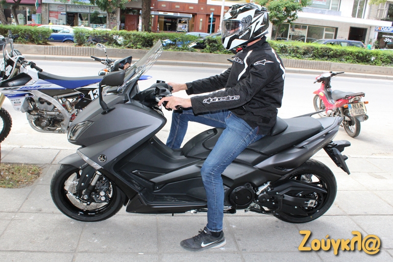 Πρόταση 1 με κράνος για αναβάτες scooter