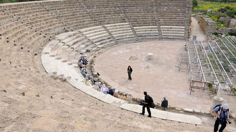 Η «Αντιγόνη» στο αρχαίο θέατρο της Σαλαμίνας στα κατεχόμενα της Κύπρου