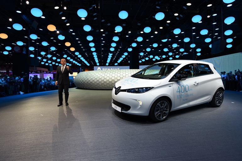 To νέο ηλεκτρικό Renault ZOE έχει πλέον αυτονομία 400 χιλιομέτρων...
