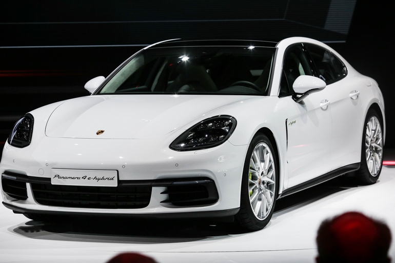 Η υβριδική έκδοση της Porsche Panamera...