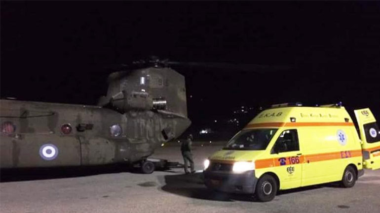 Αεροδιακομιδή ασθενούς με ελικόπτερο CH-47D της Αεροπορίας Στρατού