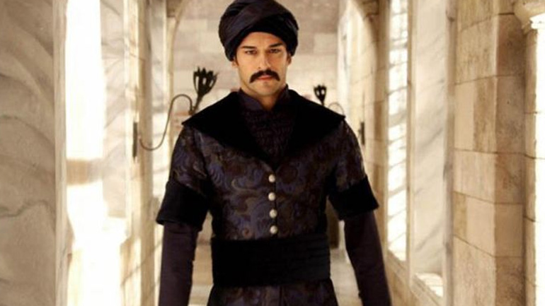 Ο Μπάλι Μπέη από τον «Σουλεϊμάν» έρχεται στην Ελλάδα!