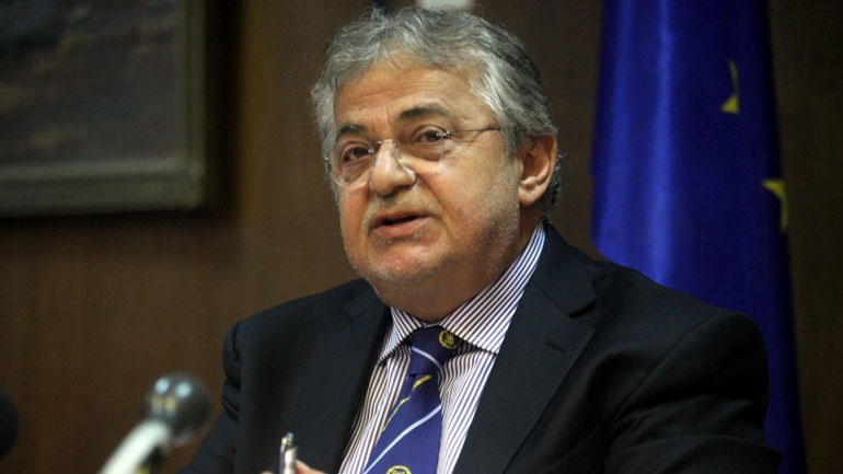 O Ροβέρτος Σπυρόπουλος πληροφορήθηκε τη δίωξή του από τον Τύπο O Ροβέρτος Σπυρόπουλος πληροφορήθηκε τη δίωξή του από τον Τύπο