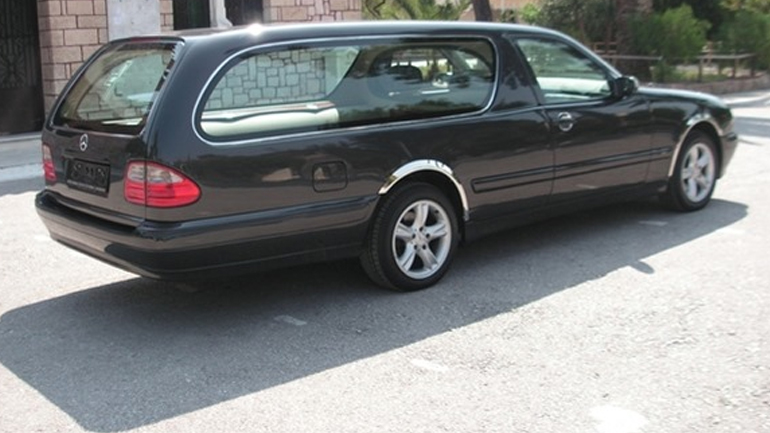 Ηλεία: Έχασαν τον νεκρό από το φέρετρο λόγω …τσίπουρου