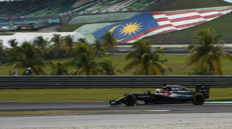 Και τα δύο μονοθέσια της McLaren με Button και Alonso τερμάτισαν στην βαθμολογούμενη 10άδα