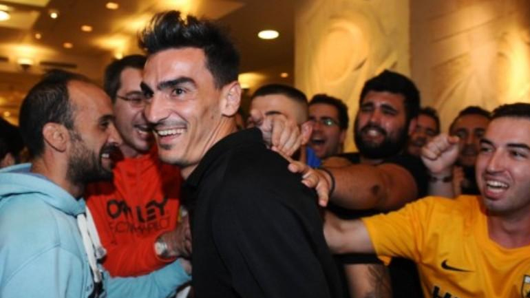 «Ζεστή» υποδοχή για την ΑΕΚ στο ξενοδοχείο