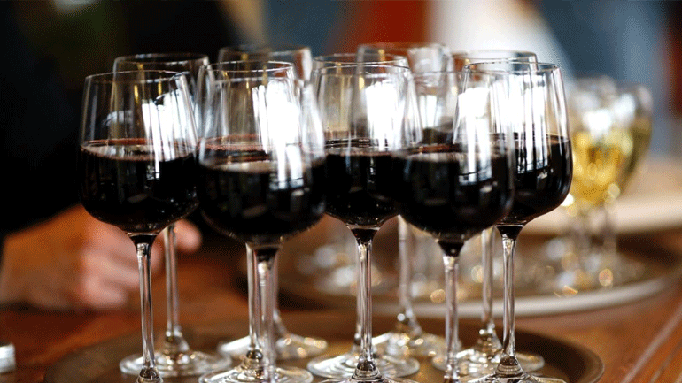 Οι Ιάπωνες πίνουν ελληνικό κρασί