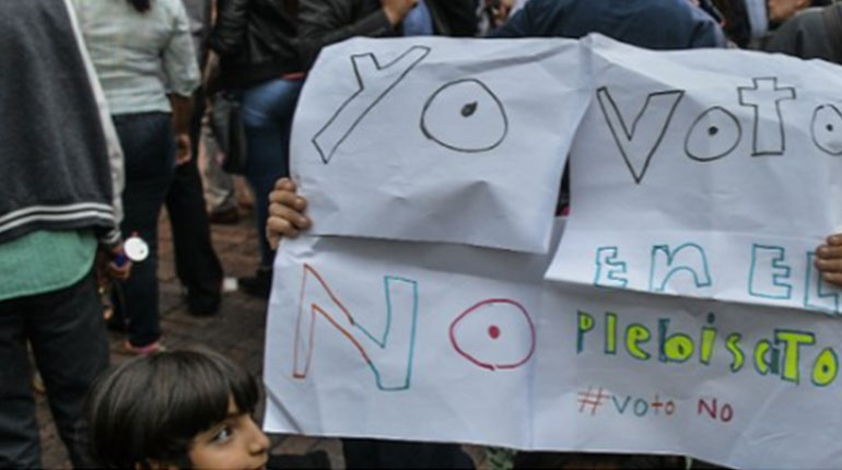 Οι Κολομβιανοί απέρριψαν τη συμφωνία ειρήνης με το FARC