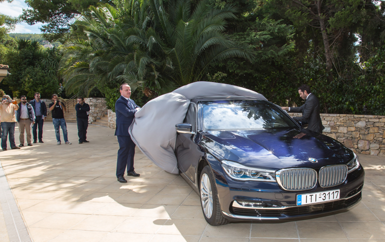 Karim - Christian Haririan και Κωνσταντίνο Διαμαντής αποκαλύπτουν τη νέα... ναυαρχίδα της BMW