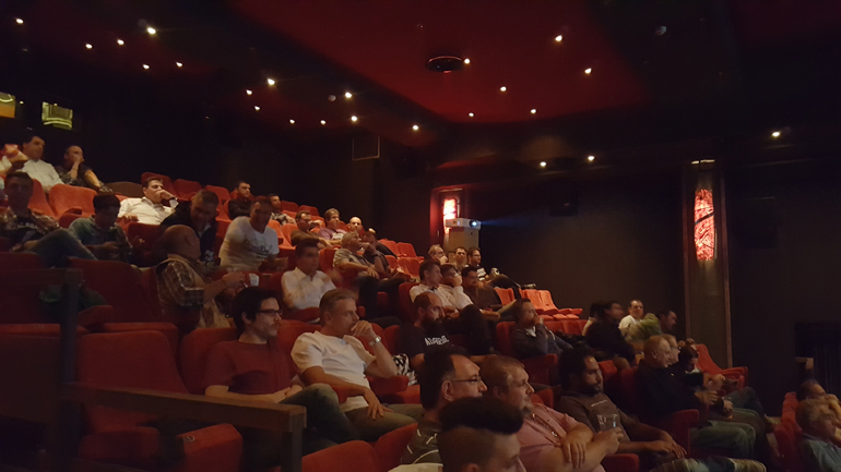 Πολύς κόσμος στο Gazarte...