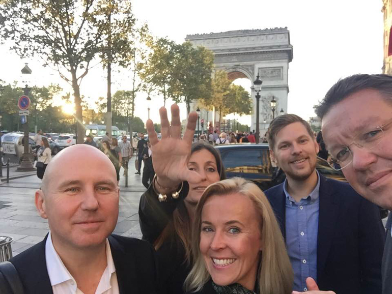 Άμα σε θέλει η δημοσιότητα!!!