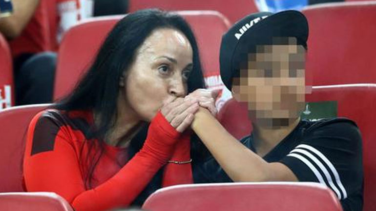 Βίκυ Σταμάτη: Πρώτη δημόσια εμφάνιση με τον γιο της μετά την αποφυλάκιση