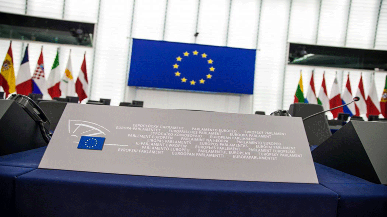 Τόμας Χάντελ: Απαιτείται διασφάλιση συλλογικών διαπραγματεύσεων στην Ελλάδα