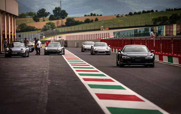 Η εκδρομή στην Ιταλία περιλάμβανε και οδήγηση στο Mugello...