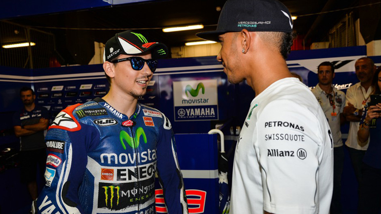 Ο Lorenzo δοκιμάζει το μονοθέσιο του Hamilton