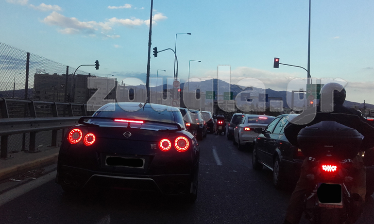 Το GT-R στο Μαρούσι (απέναντι από το Ιατρικό κέντρο)