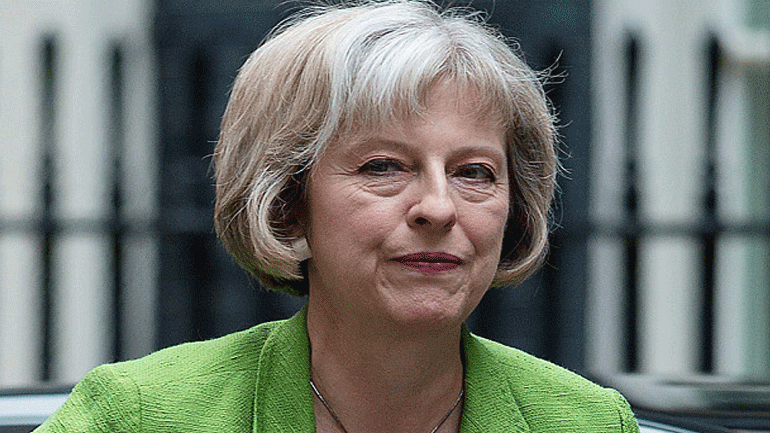 Η Τερέζα Μέι επιδιώκει παραμονή της Βρετανίας στην ενιαία αγορά της ΕΕ