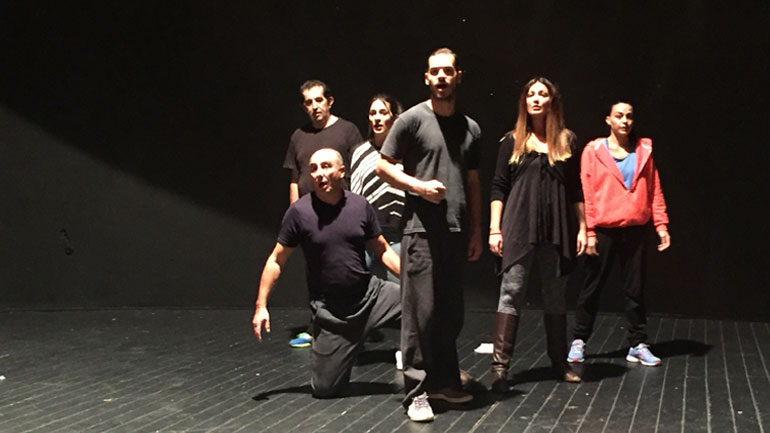 Το ΔΗΠΕΘΕ Ιωαννίνων ανοίγει τα πανιά του με τον Οδυσσεβάχ της Ξένιας Καλογεροπούλου στο θέατρο «Καμπέρειο»