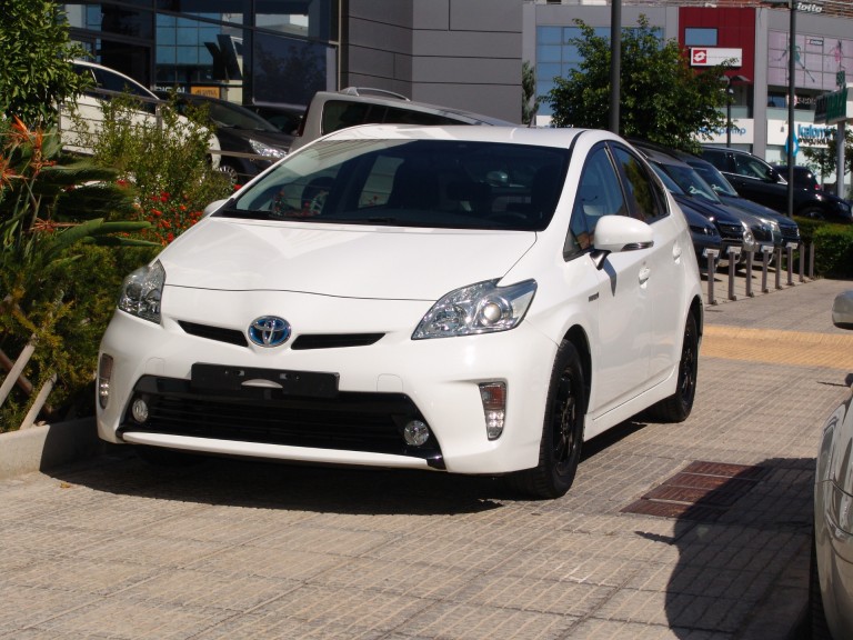 Toyota Prius με 12.990 ευρώ