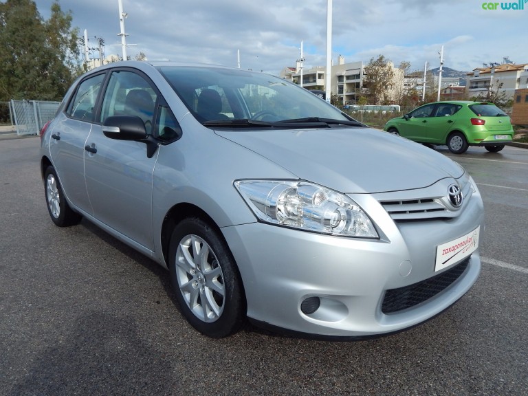 Toyota Auris με 8.300 ευρώ