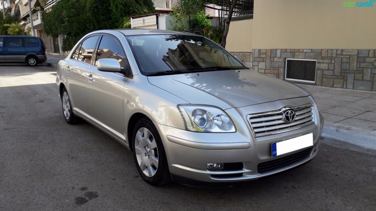 Toyota Avensis με 6.900 ευρώ