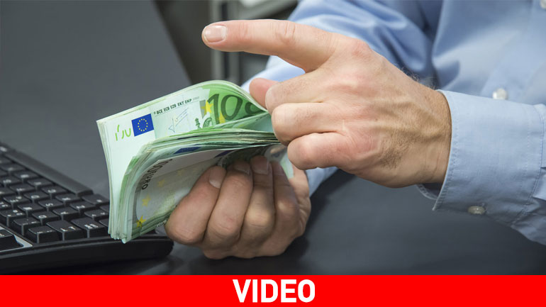 Διαδεδομένο το «φακελάκι» στην Ελλάδα