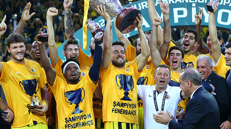 Ο πρώτος τίτλος στη Φενερμπαχτσέ