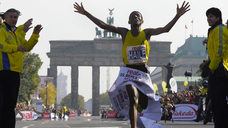 Παγκόσμιο ενδιαφέρον για τη βράβευση του Χαιλέ Γκεμπρεσελασιέ