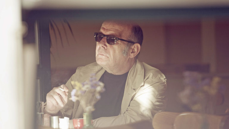 Η παράσταση «Σιχτίρ ευρώ, μπουντρούμ δραχμή, θα πεις κι ένα τραγούδι» επιστρέφει στο θέατρο Τέχνης