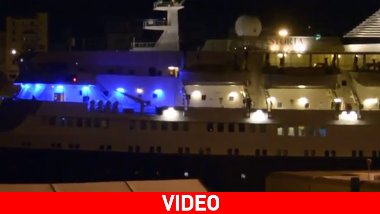 Kρουαζιερόπλοιο-θρύλος αναχώρησε από τον Πειραιά