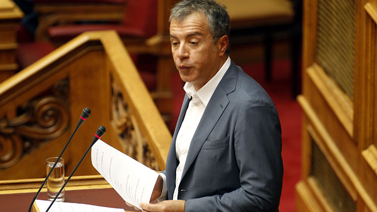 Θεοδωράκης: «Η διαπλοκή σας έκανε κυβέρνηση»