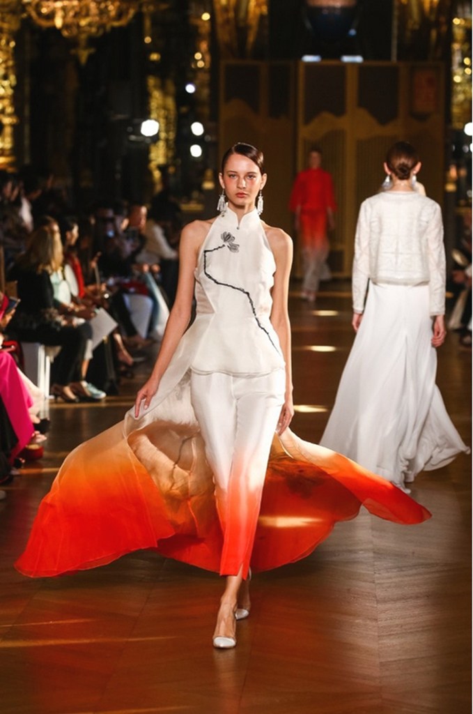 Μοντέλο, σε creation του οίκου Heaven Gaia 