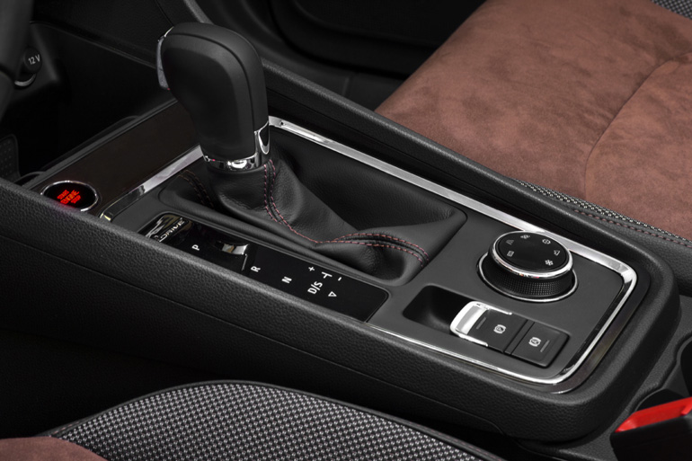 Το αυτόματο κιβώτιο είναι διπλού συμπλέκτη...