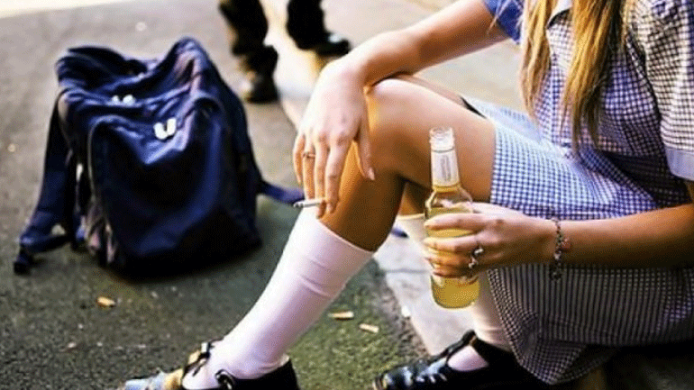 Η απουσία γονιού λόγω θανάτου ή διαζυγίου αυξάνει τον κίνδυνο τα παιδιά να αρχίσουν το αλκοόλ