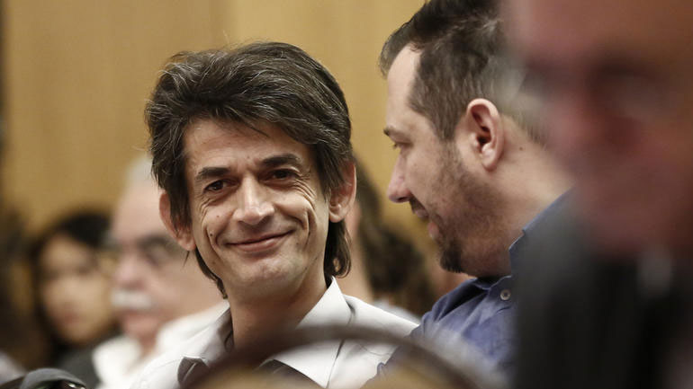 Κόπηκε από σύνεδρος ο Καρανίκας