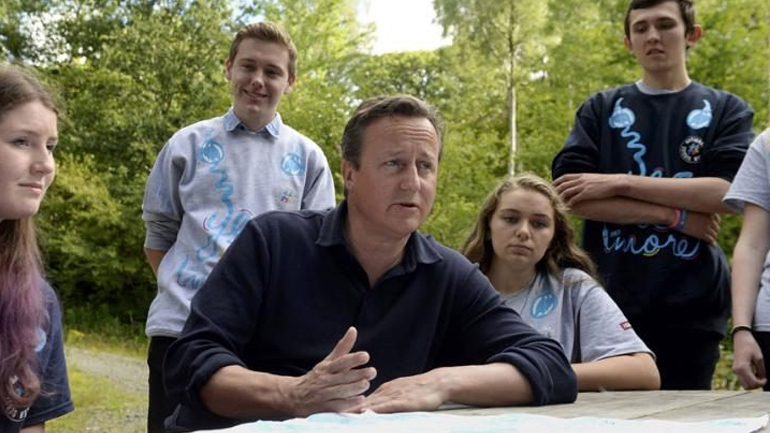 Ντέιβιντ Κάμερον: Έπιασε δουλειά 4 μήνες μετά την παραίτηση από την πρωθυπουργία