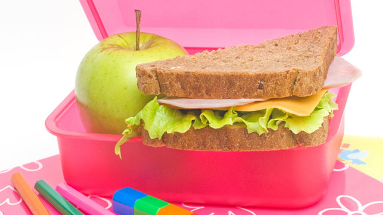 Θεσσαλονίκη: Ξεκινά σε ένα μήνα η διάθεση του δεκατιανού σε 1.600 μαθητές