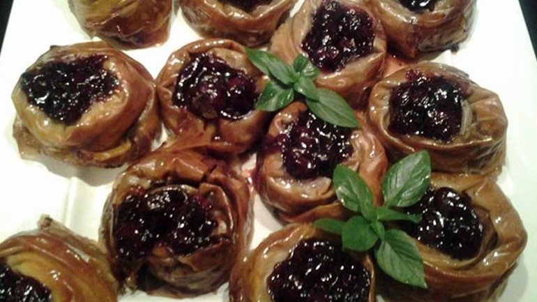 Μια γλυκιά συνταγή: Φωλιές με σοκολάτα και μαυροκέρασο!